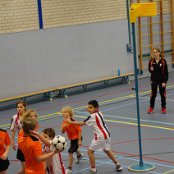 Tymon zit er strak op...